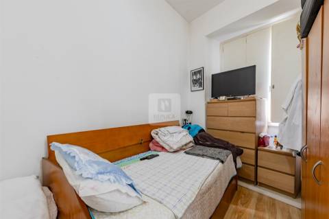 Prédio com Rentabilidade na Baixa do Porto, na Sé