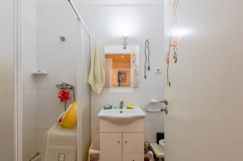 Prédio com Rentabilidade na Baixa do Porto, na Sé