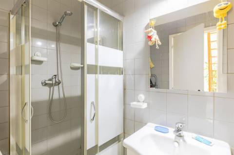 Prédio com Rentabilidade na Baixa do Porto, na Sé