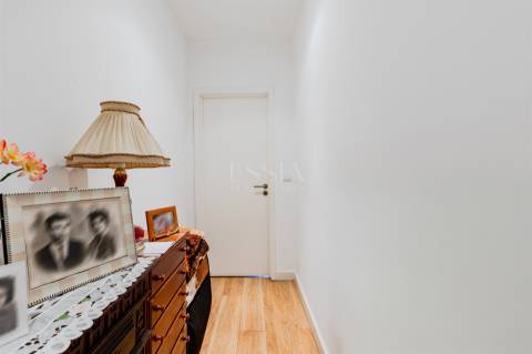 Prédio com Rentabilidade na Baixa do Porto, na Sé