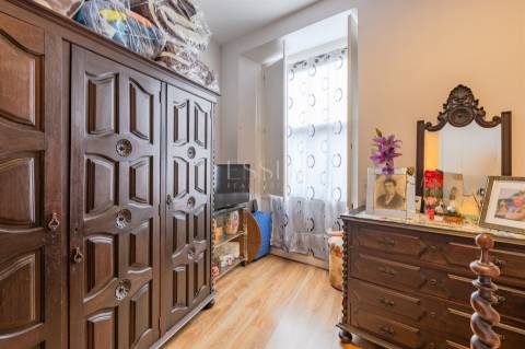 Prédio com Rentabilidade na Baixa do Porto, na Sé