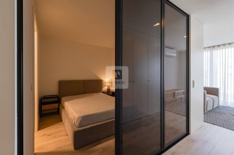 Apartamento T0+1 Mobilado para Arrendamento no Caulinos Residences