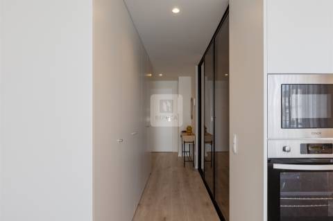 Apartamento T0+1 Mobilado para Arrendamento no Caulinos Residences