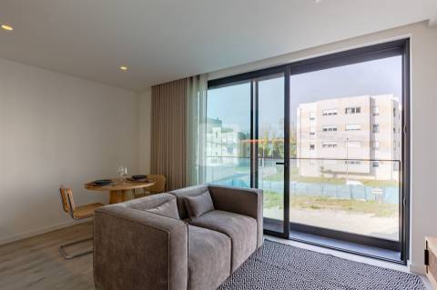 Apartamento T0+1 Mobilado para Arrendamento no Caulinos Residences