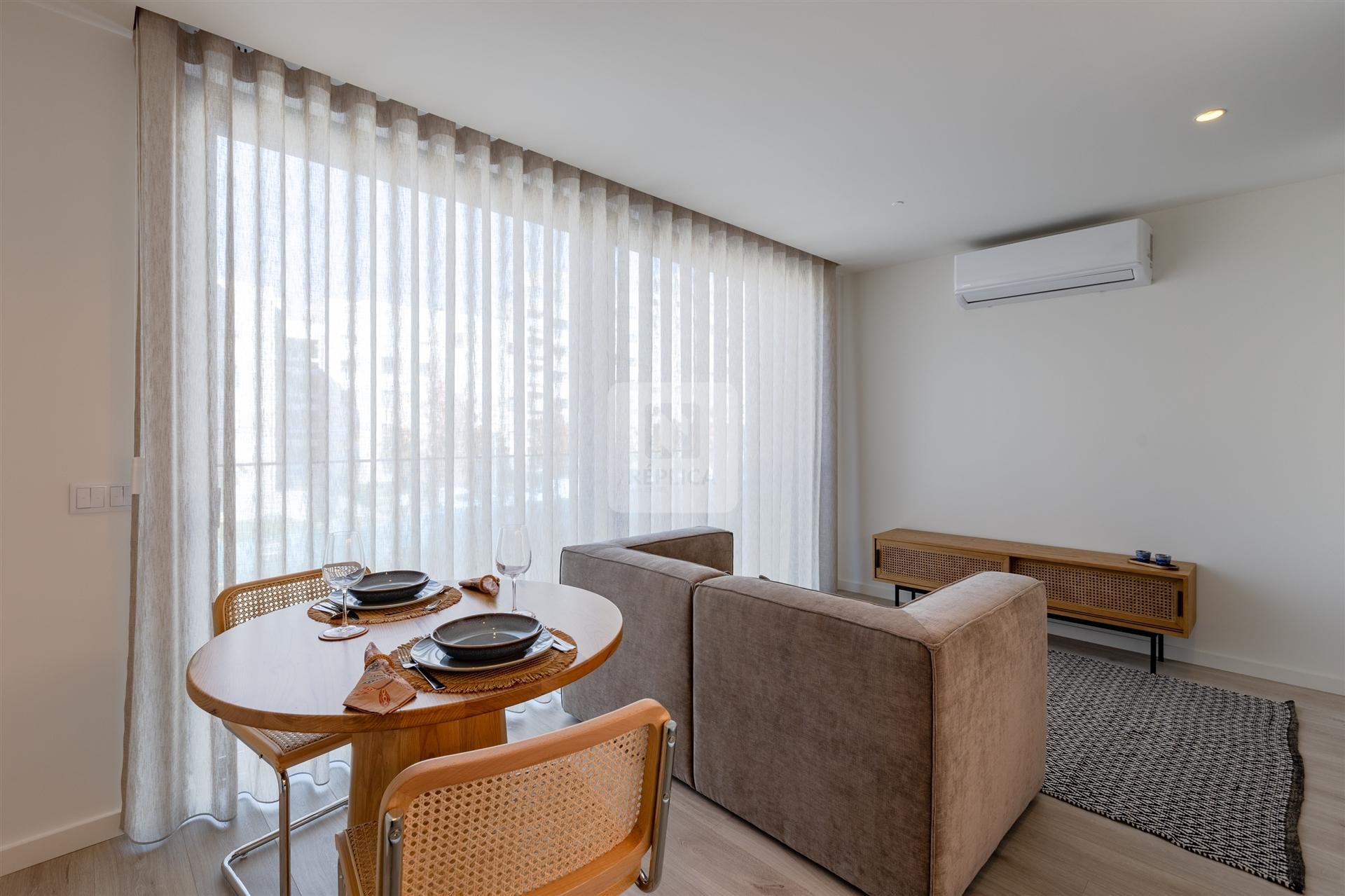 Apartamento T0+1 Mobilado para Arrendamento no Caulinos Residences