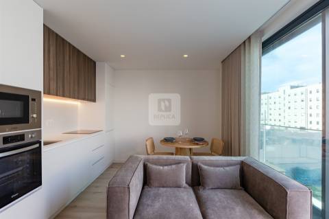 Apartamento T0+1 Mobilado para Arrendamento no Caulinos Residences