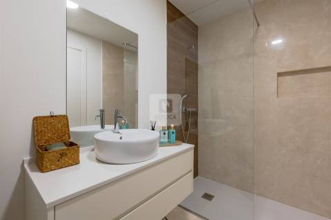 Apartamento T0+1 Mobilado para Arrendamento no Caulinos Residences