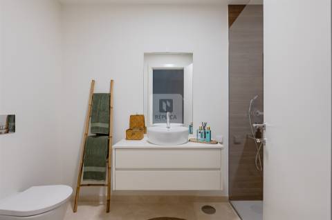 Apartamento T0+1 Mobilado para Arrendamento no Caulinos Residences