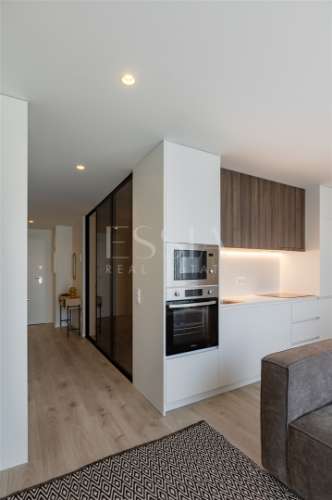 Apartamento T0+1 Mobilado para Arrendamento no Caulinos Residences