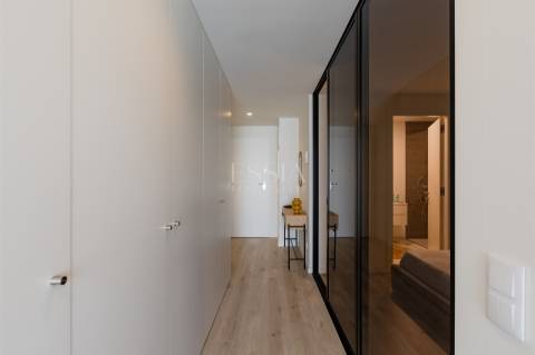 Apartamento T0+1 Mobilado para Arrendamento no Caulinos Residences