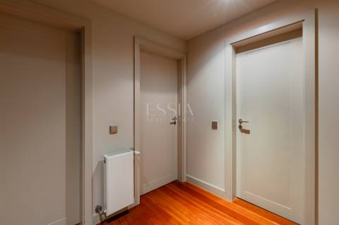 Apartamento T4 Duplex em Condomínio Fechado na Foz do Douro