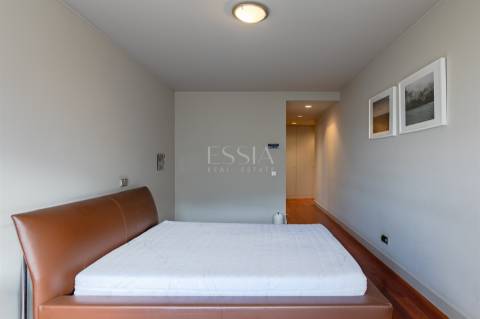 Apartamento T4 Duplex em Condomínio Fechado na Foz do Douro