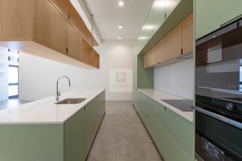 Apartamento T2 Remodelado na Ribeira, Porto