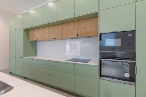 Apartamento T2 Remodelado na Ribeira, Porto