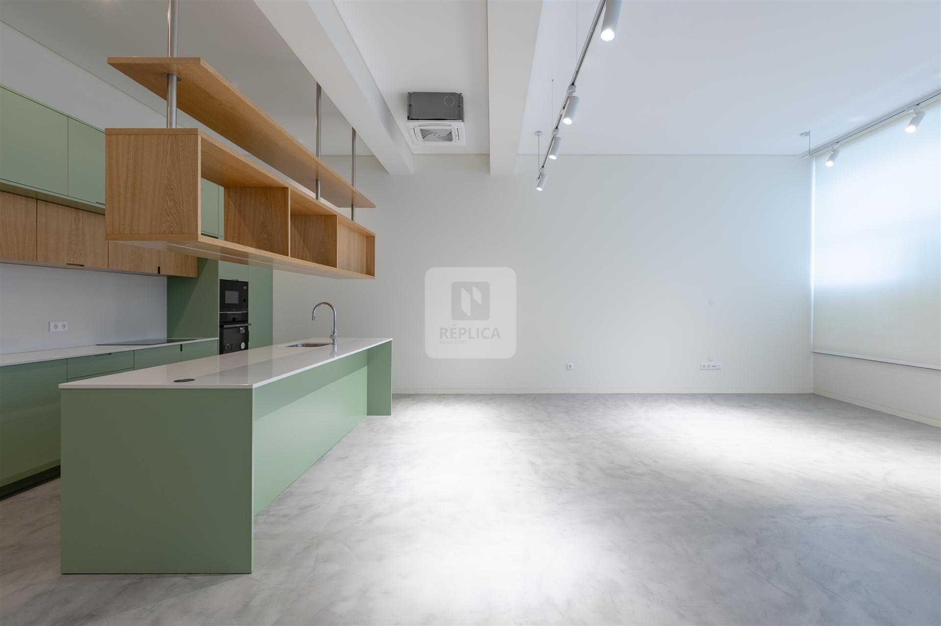 Apartamento T2 Remodelado na Ribeira, Porto