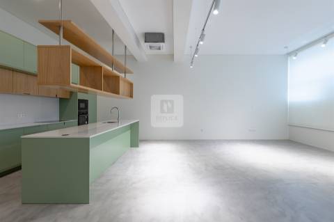 Apartamento T2 Remodelado na Ribeira, Porto