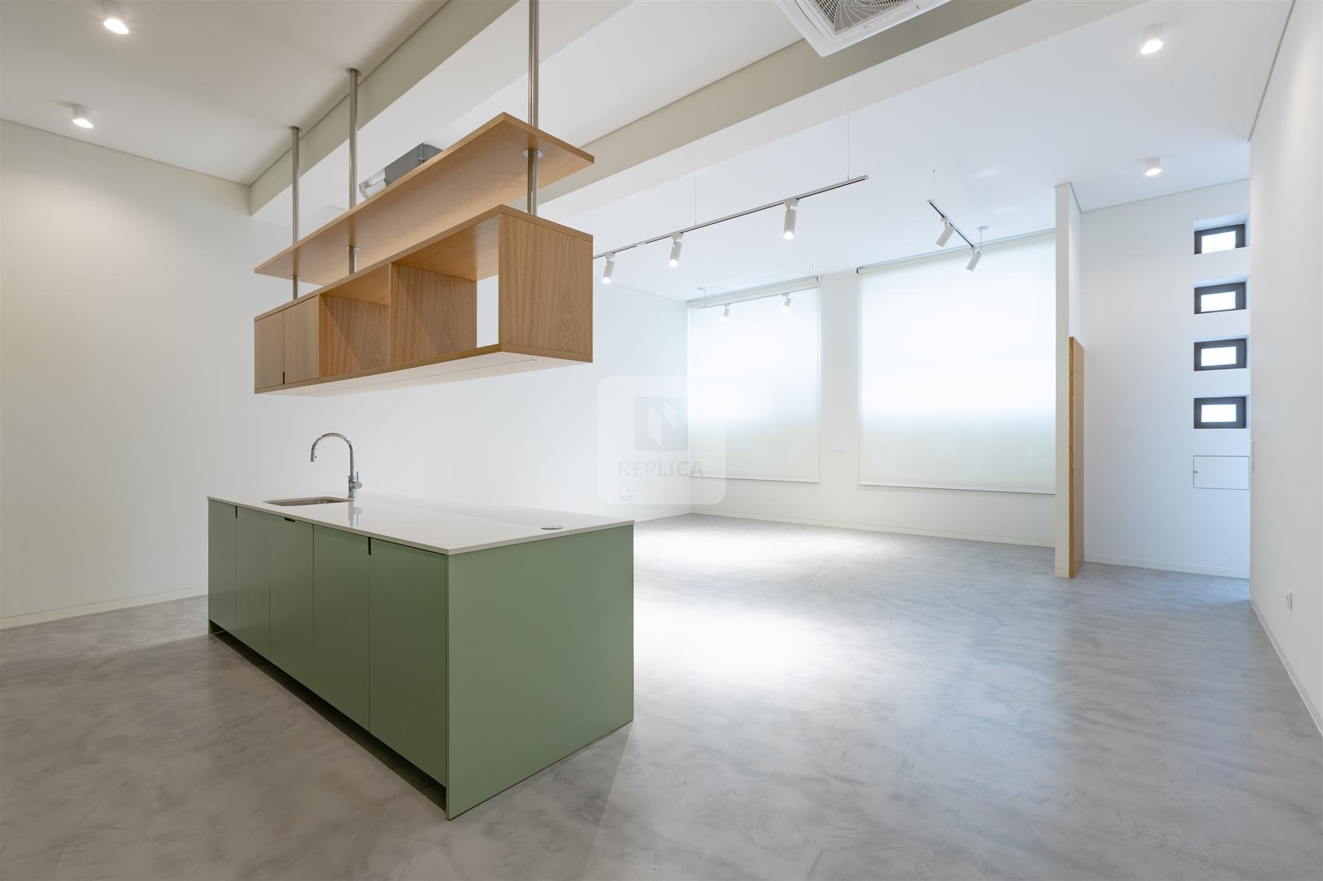 Apartamento T2 Remodelado na Ribeira, Porto