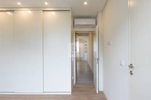 Apartamento T2 Remodelado na Ribeira, Porto