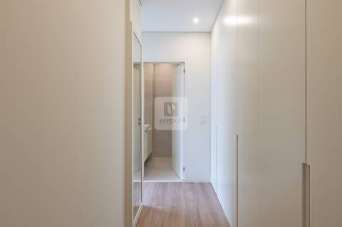 Apartamento T2 Remodelado na Ribeira, Porto