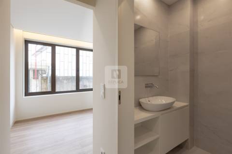 Apartamento T2 Remodelado na Ribeira, Porto