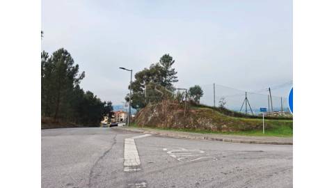 Terreno em Zona Nobre de Amarante com PIP Aprovado para Unidade de Saúde