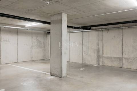 T2 com Varanda em Condomínio com Piscina em Canidelo