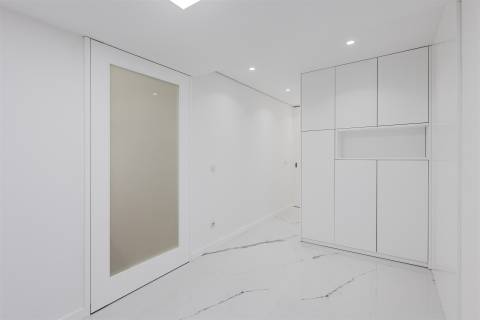 Apartamento T3 Renovado com Varandas na Avenida da Boavista