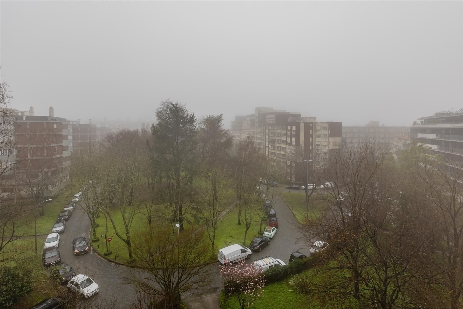 Apartamento T3 Renovado com Varandas na Avenida da Boavista