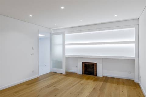 Apartamento T3 Renovado com Varandas na Avenida da Boavista