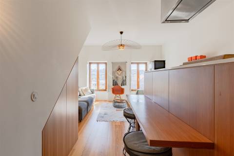 Apartamento T1 com Vista Rio na Alfândega do Porto