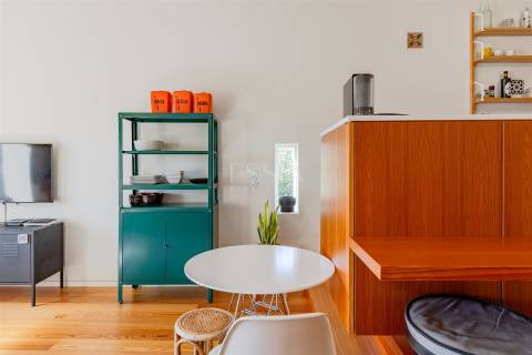 Apartamento T1 com Vista Rio na Alfândega do Porto