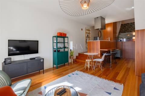 Apartamento T1 com Vista Rio na Alfândega do Porto