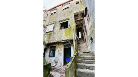Moradia para Reabilitar no Centro do Porto