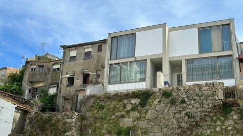 Moradia para Reabilitar no Centro do Porto