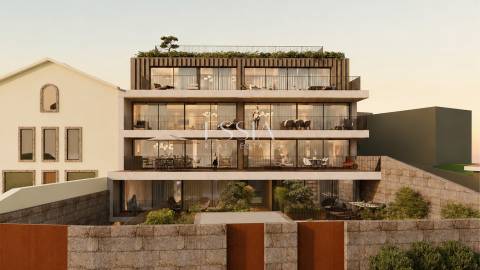 Apartamento T3 com Terraço em Leça da Palmeira