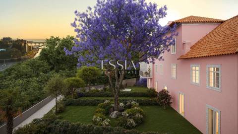 Apartamento T0+1 com Jardim no Palacete Douro, Porto