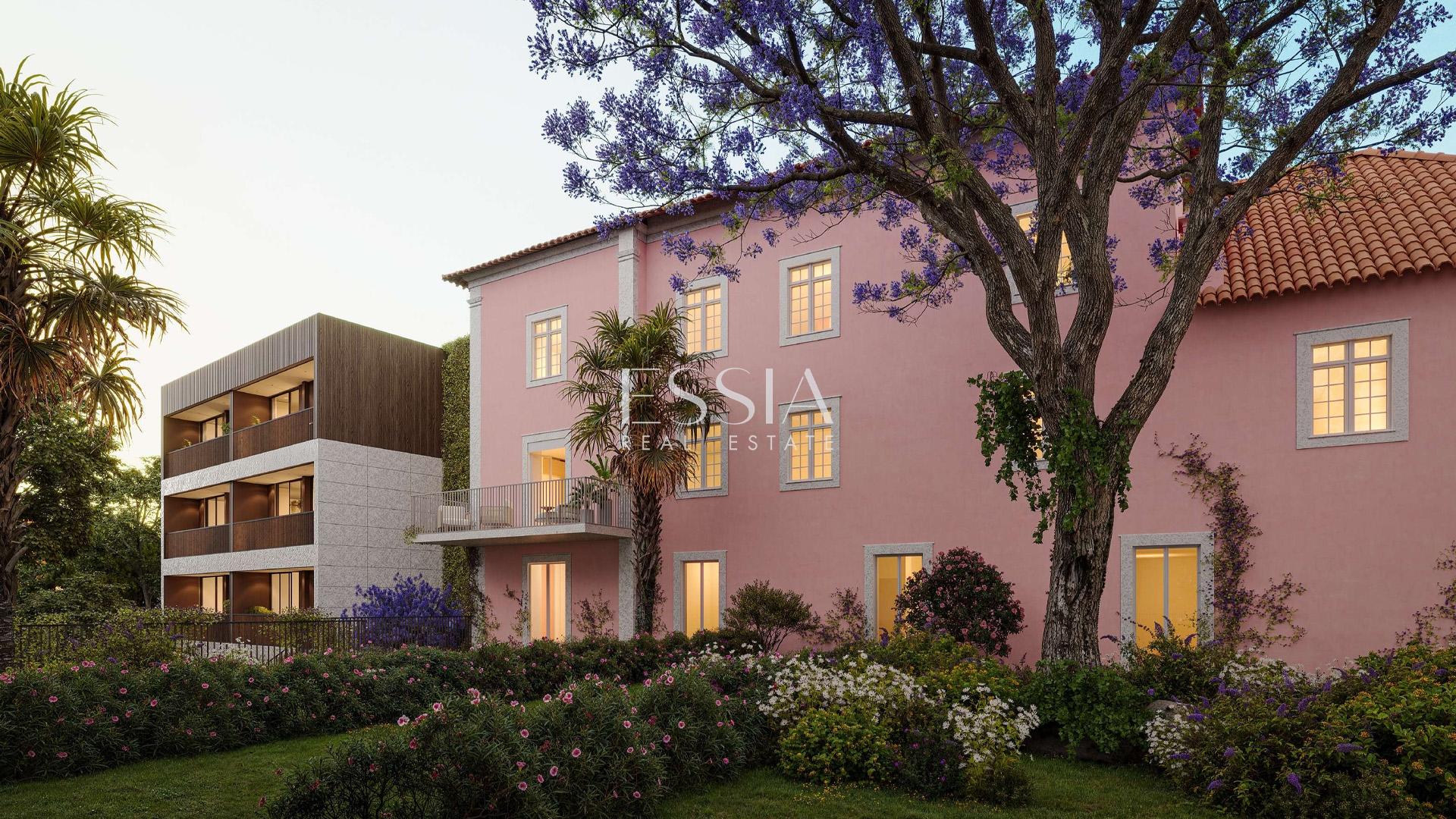 Apartamento T0+1 com Jardim no Palacete Douro, Porto