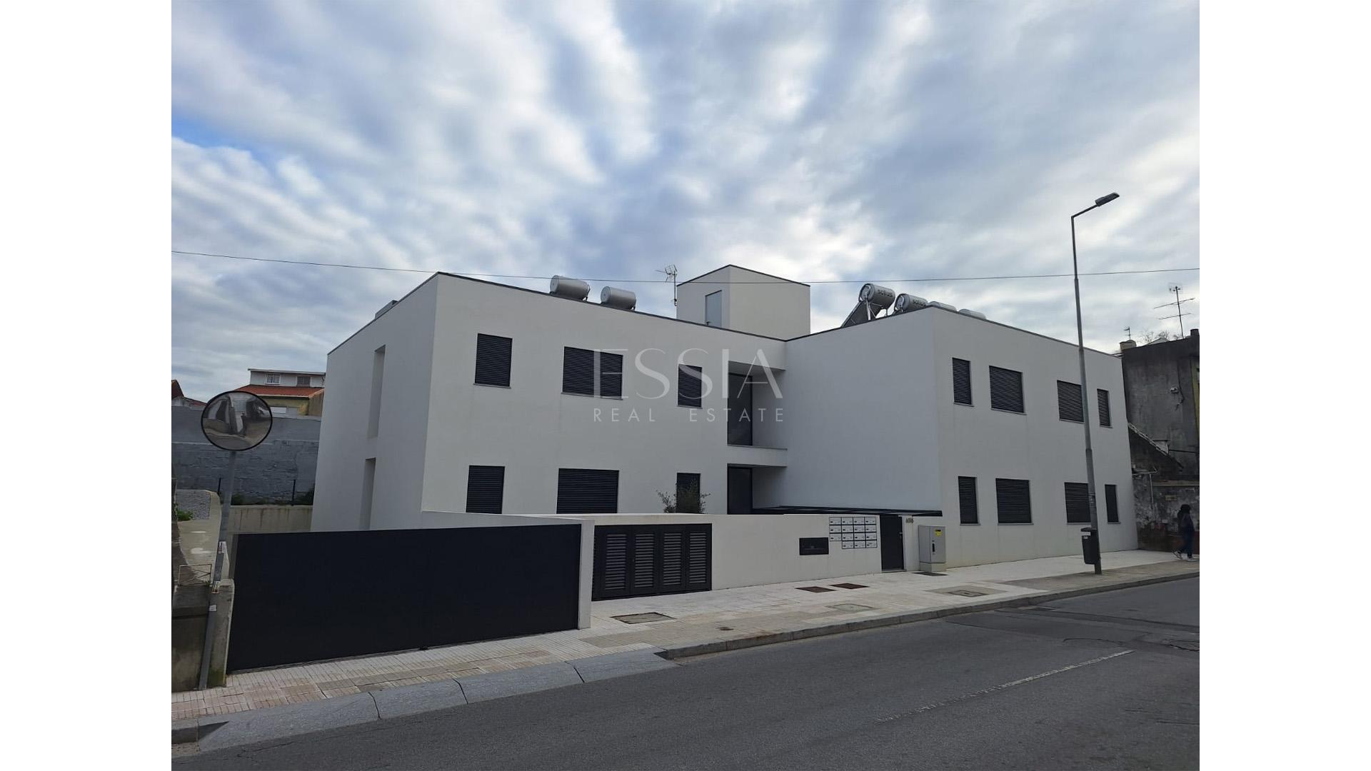 Apartamento T0 Novo em São Mamede de Infesta