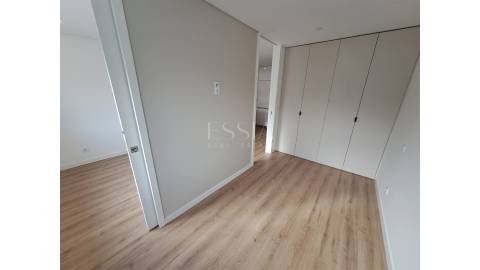 Apartamento T0 Novo em São Mamede de Infesta