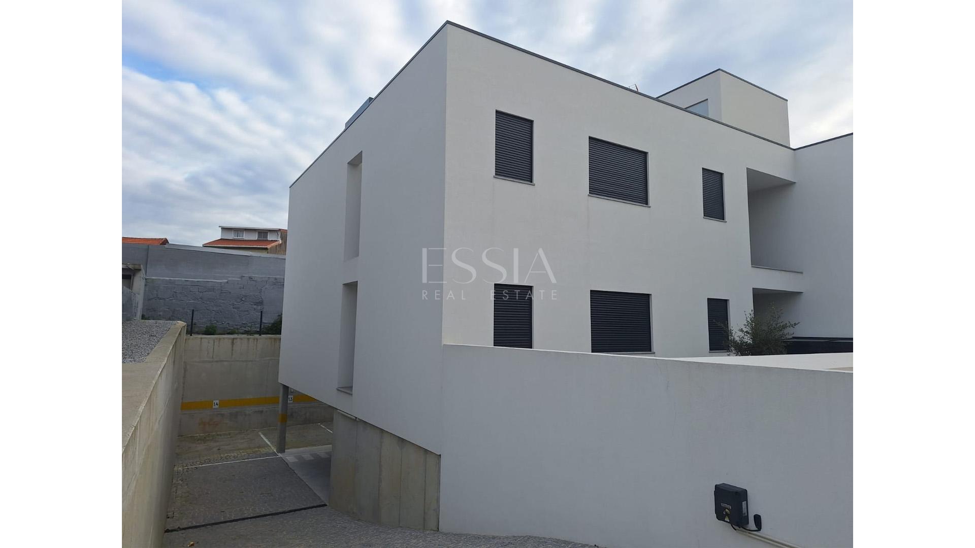 Apartamento T0 Novo em São Mamede de Infesta