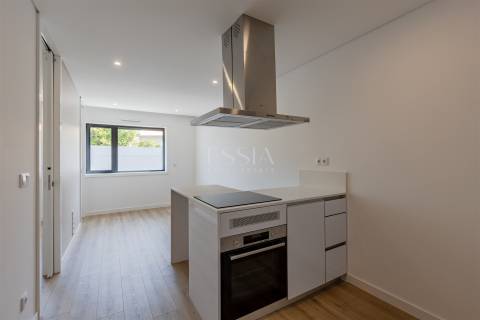 Apartamento T0 Novo em São Mamede de Infesta