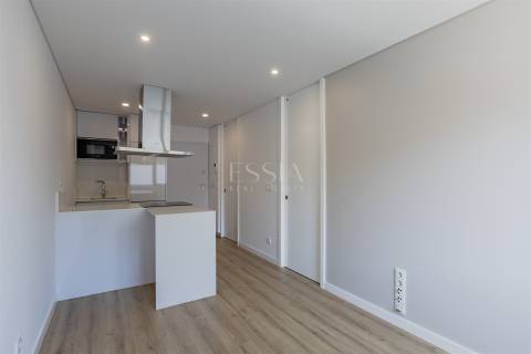 Apartamento T0 Novo em São Mamede de Infesta