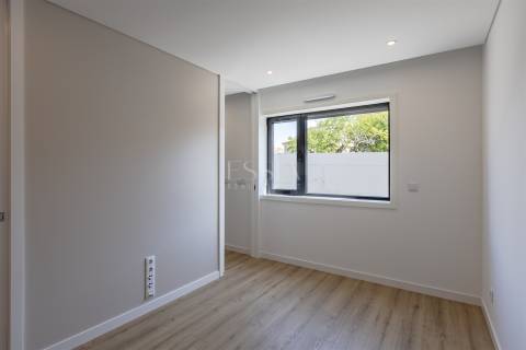 Apartamento T0 Novo em São Mamede de Infesta