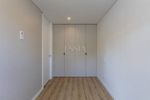 Apartamento T0 Novo em São Mamede de Infesta