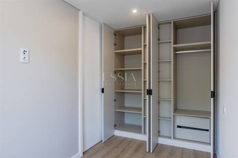 Apartamento T0 Novo em São Mamede de Infesta