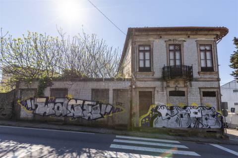 Terreno Urbano em Rio Tinto