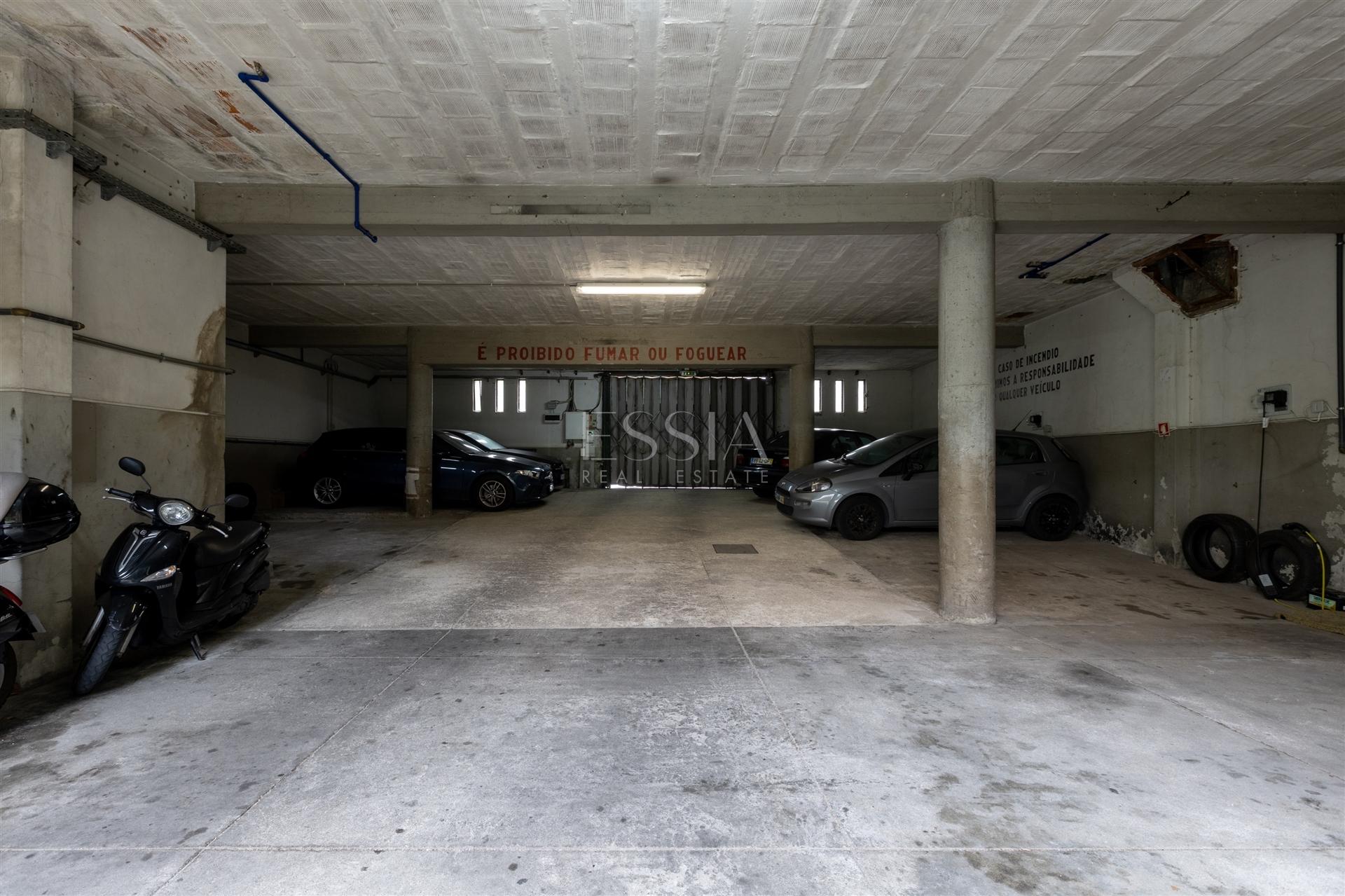 Garagem Coletiva Coberta  na Foz do Douro