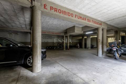 Garagem Coletiva Coberta  na Foz do Douro