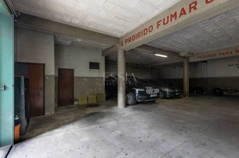 Garagem Coletiva Coberta  na Foz do Douro