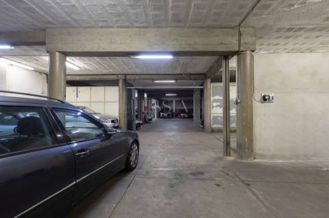 Garagem Coletiva Coberta  na Foz do Douro
